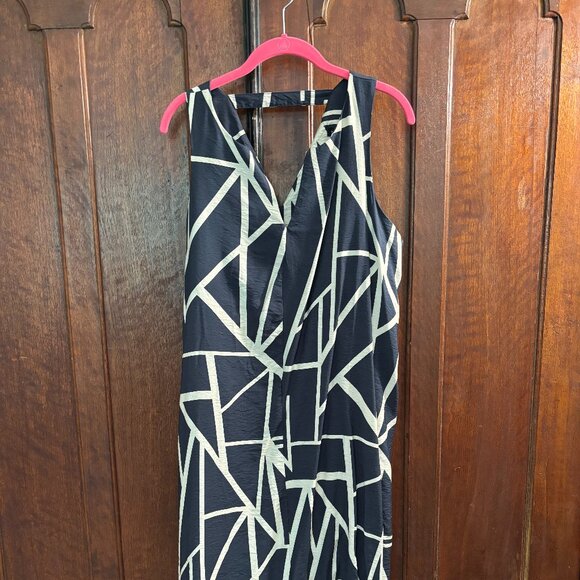 Sleeveless summer shift dress with v-neck in front and back - Picture 1 of 11